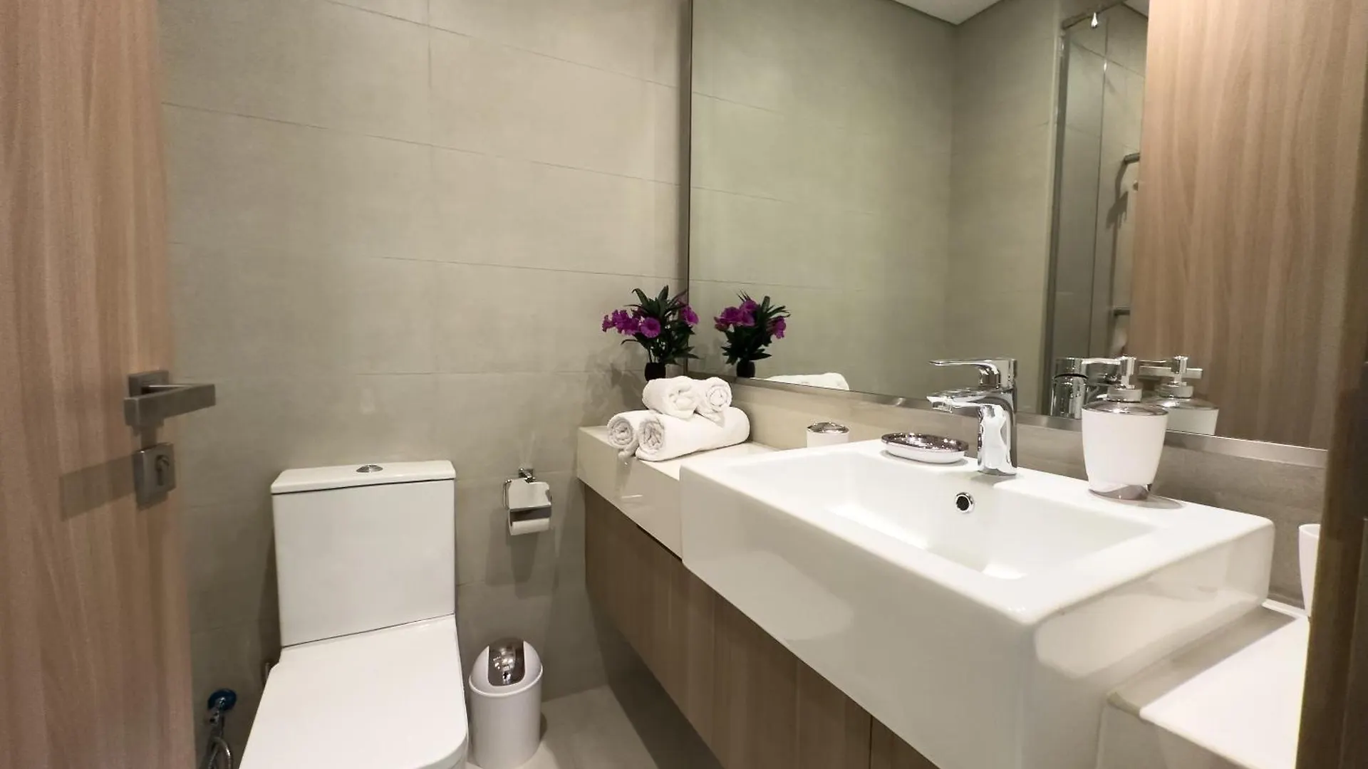 Furnished Studio Azizi Riviera 3 Dubai